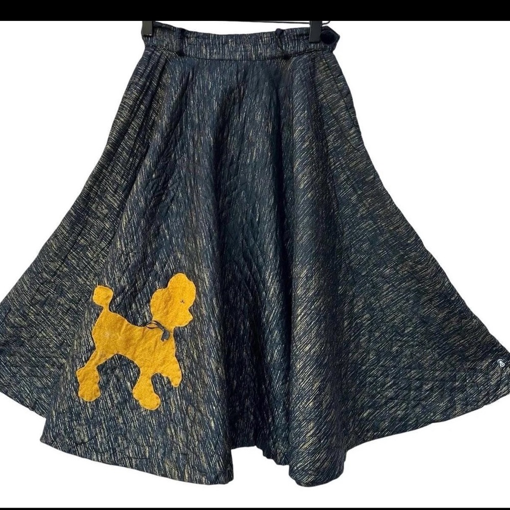 Authentic 1950s Quilted Black & Gold Poodle Skirt.  Zipper repair needed. - Picture 8 of 8